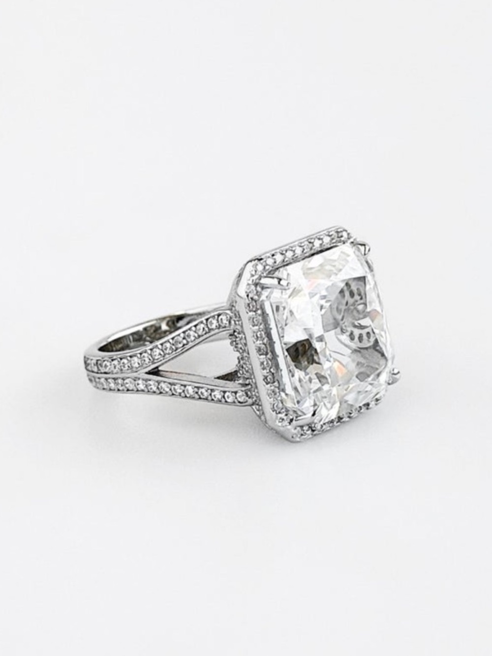Sterling Silver Sparkle Solitaire Halo Ring - NWT